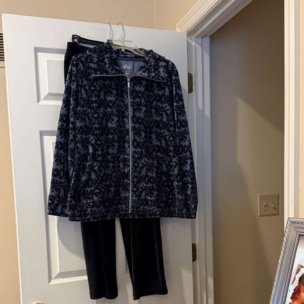 Style&Company Velour Navy Blue and black Floral jacket with black pants. XL